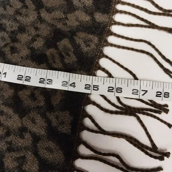 Mixit Reversible Wrap Women One Size Brown Fringe Animal Print Bohemian Preppy - Picture 4 of 6